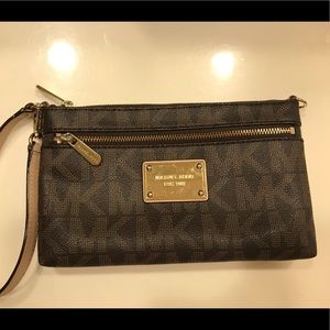 Authentic Michael Kors wristlet